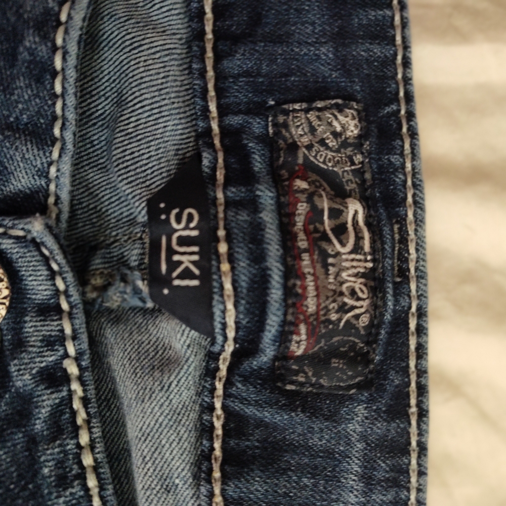 Silver Jeans Women's Ankle & Cropped Jeans - Blue